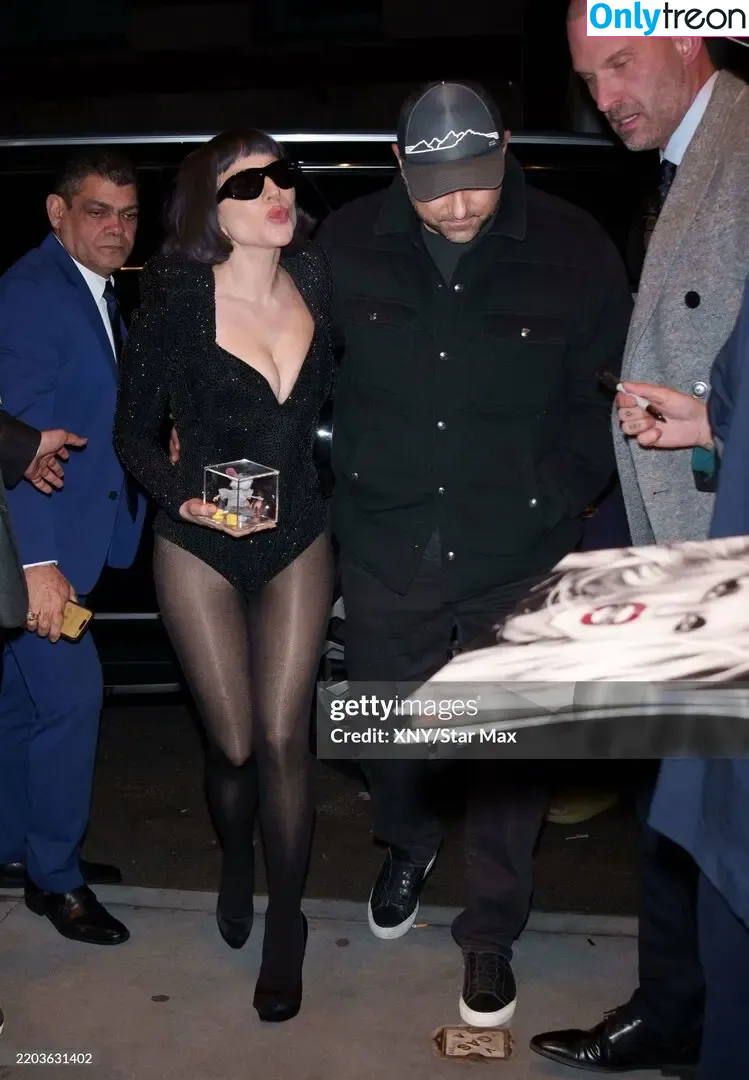 Lady Gaga голая photo #1303 (ladygaga)