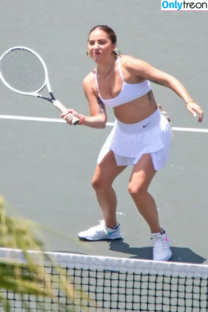 Lady Gaga nude photo #1360 (ladygaga)