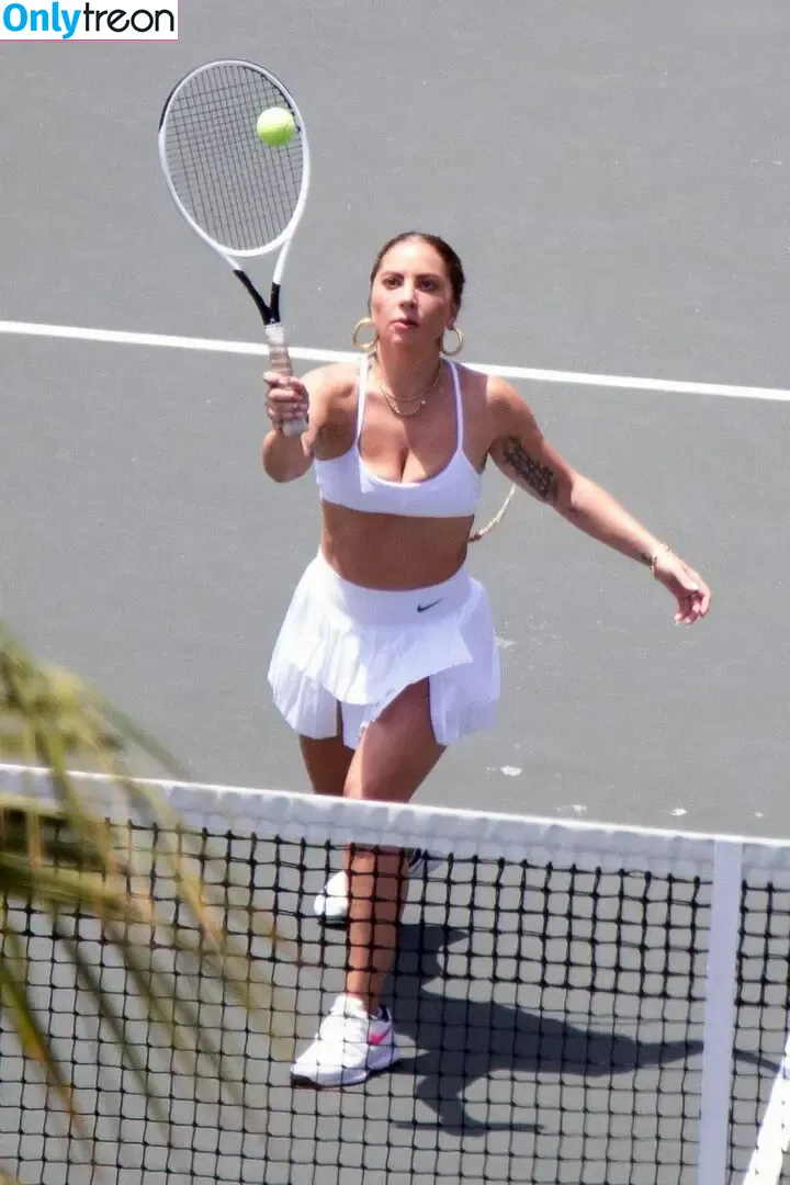 Lady Gaga nude photo #1364 (ladygaga)