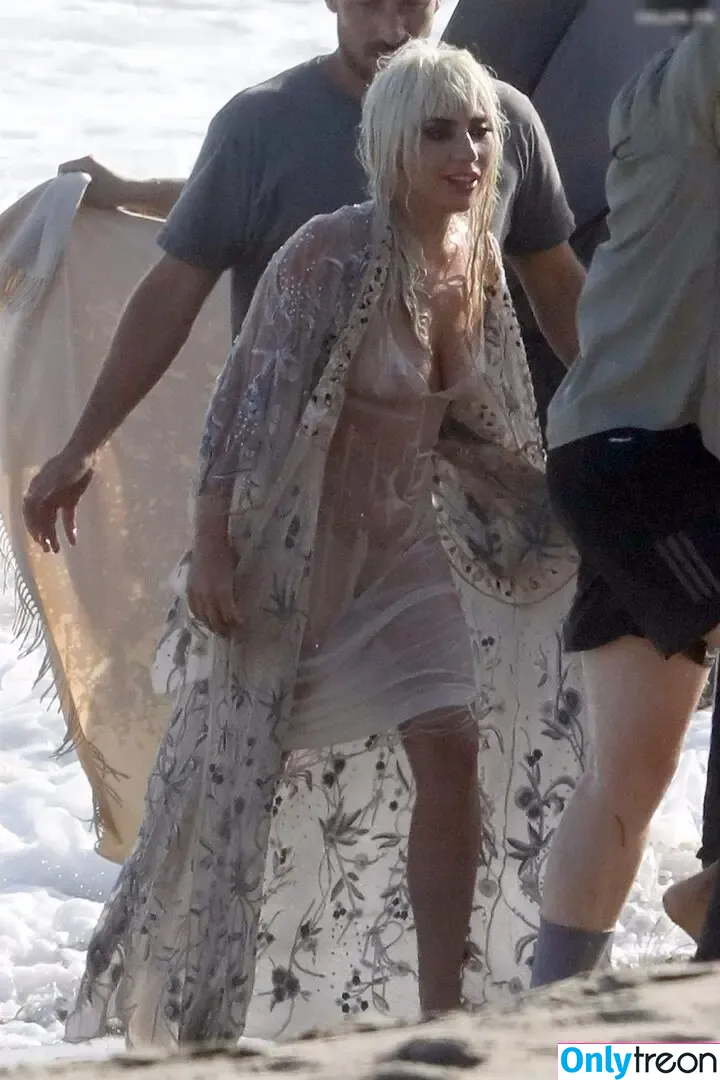 Lady Gaga голая photo #1431 (ladygaga)