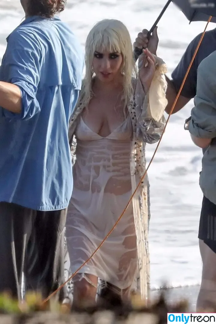 Lady Gaga голая photo #1439 (ladygaga)
