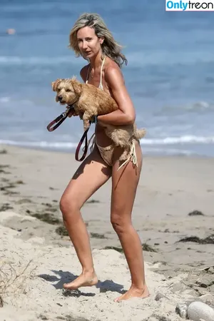 Lady Victoria Hervey / ladyvictoriahervey nude photo #0539