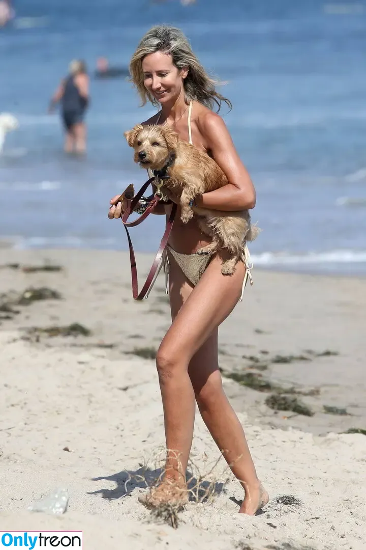 Lady Victoria Hervey nude photo #0533 (ladyvictoriahervey)