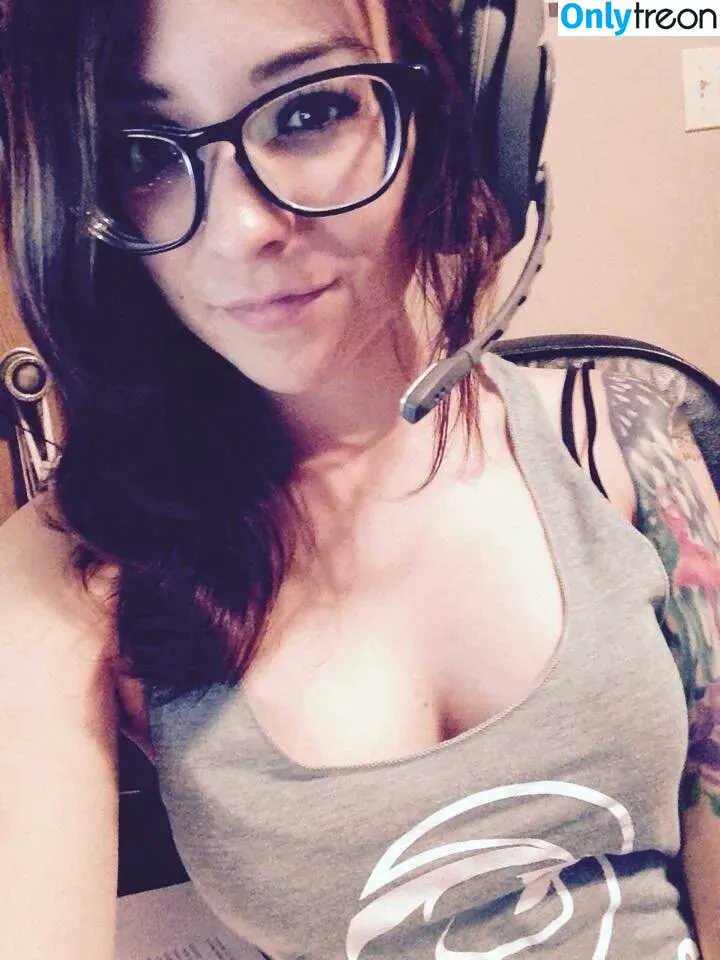 LadyDevann nude photo #0003 (handsomedevan)