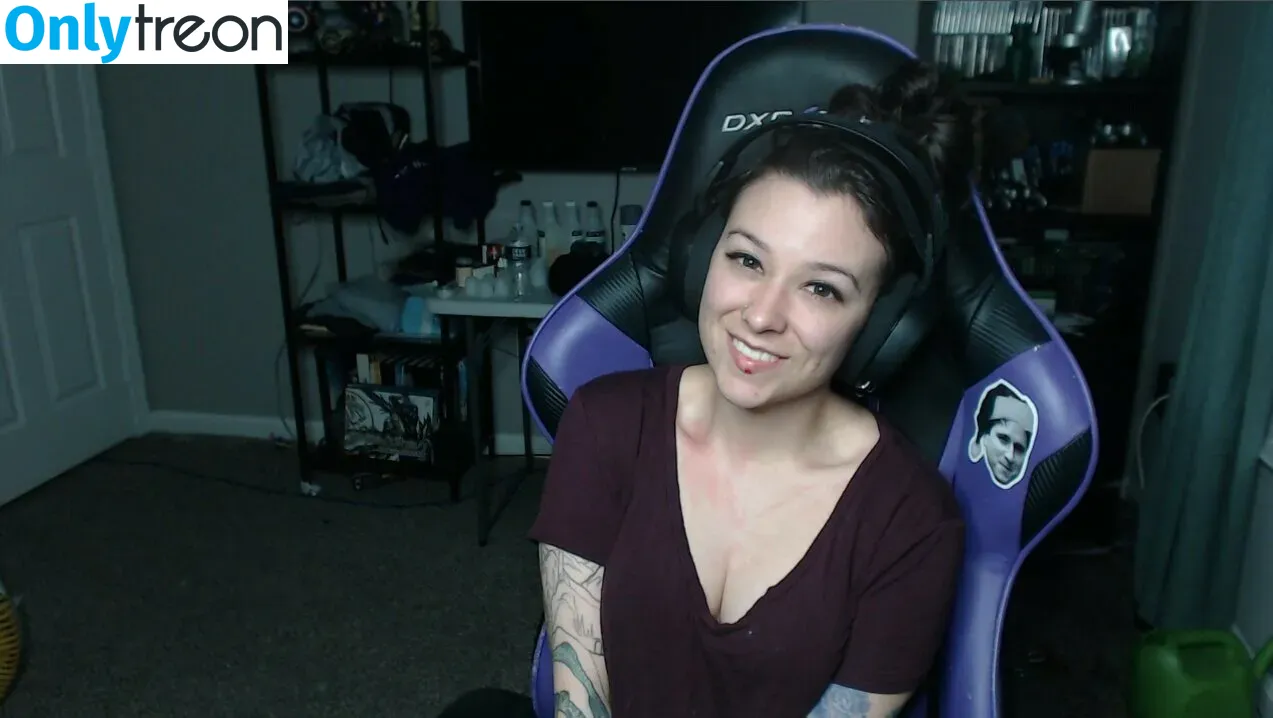 LadyDevann nude photo #0031 (handsomedevan)