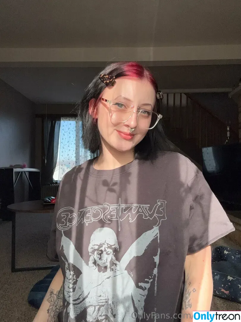ladyhaleth голая photo #0117 (ladyhalethhh)