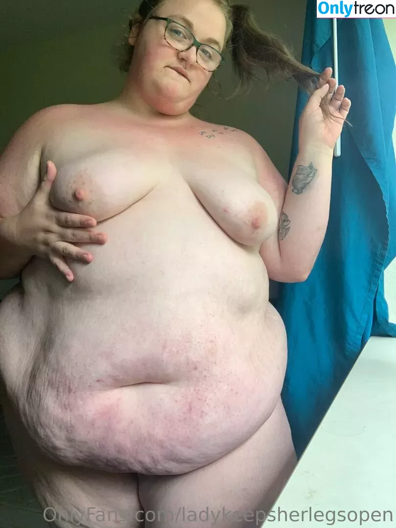 ladykeepsherlegsopen nude photo #0093 (_pancakeprincess_)