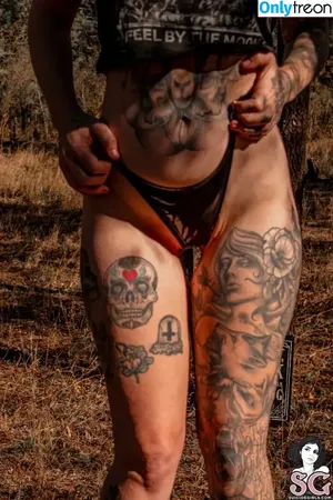 Ladylucifer666 / ladylucifer666official nude photo #0006