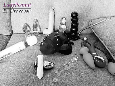 ladypeanut / l4dypeanut nude photo #0014