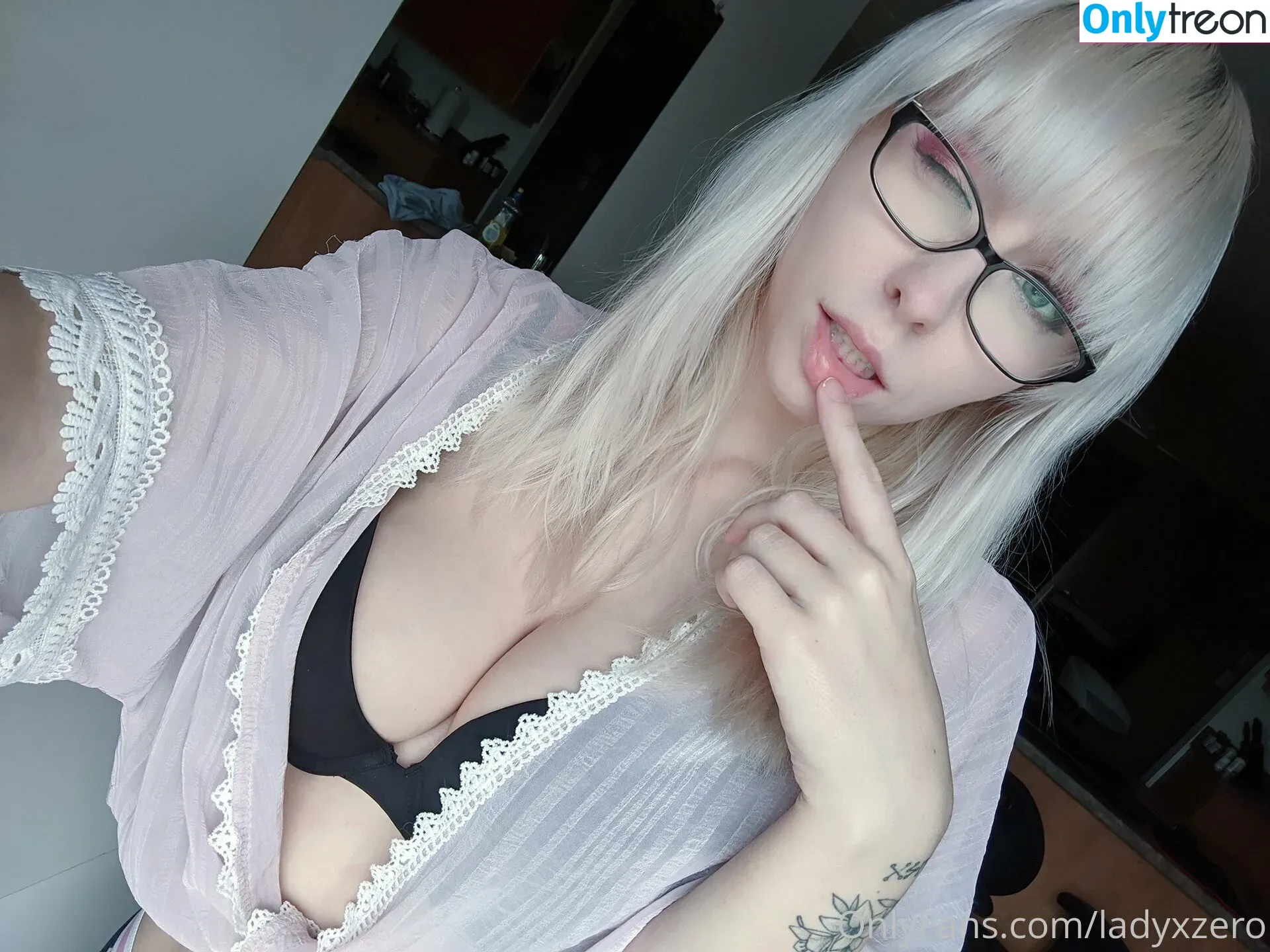 Ladyxzero nude photo #0299 (kujaoniixzero)