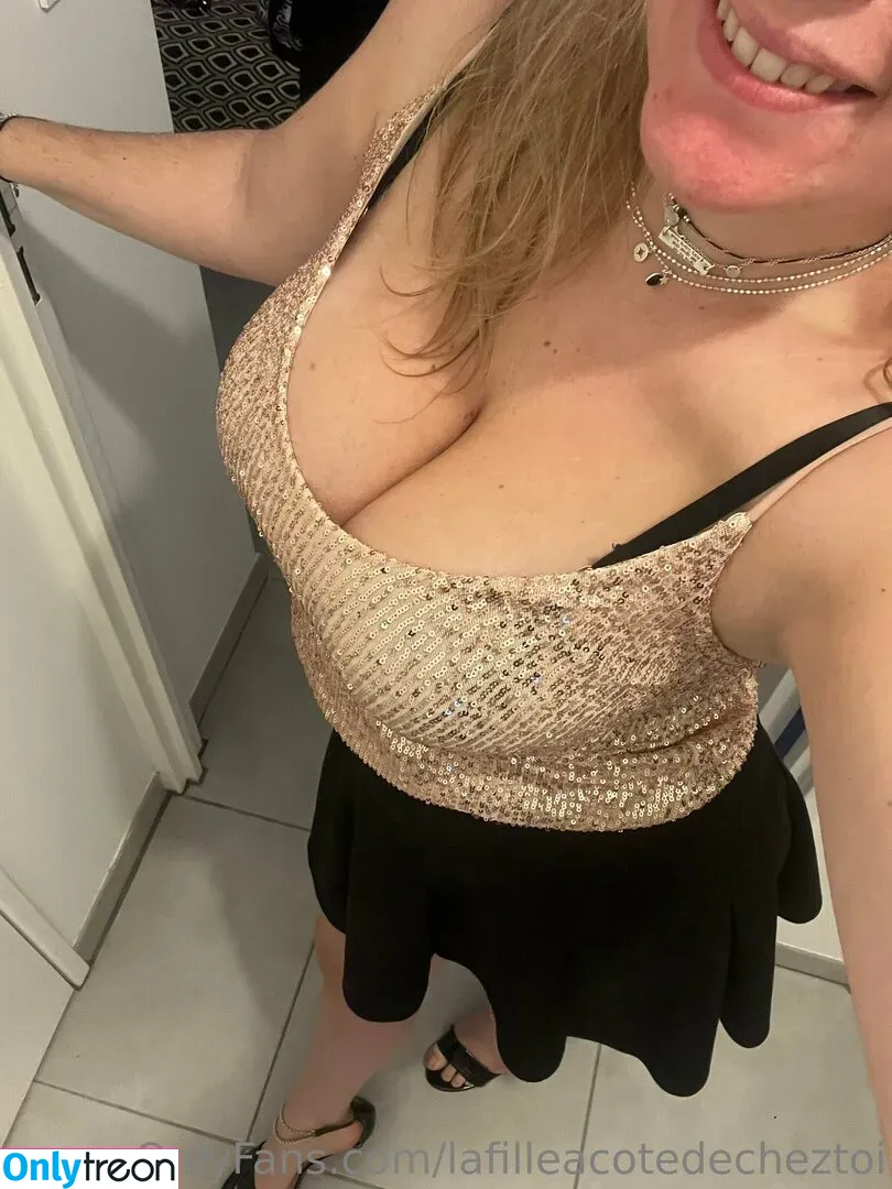 lafilleacotedecheztoi nude photo #0007 (lafilleacotedecheztoi)