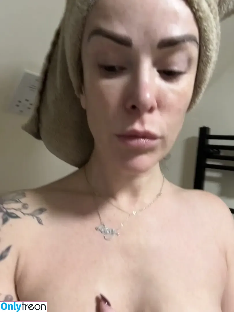 Laineybopster nude photo #0140 (Laineybopster82)