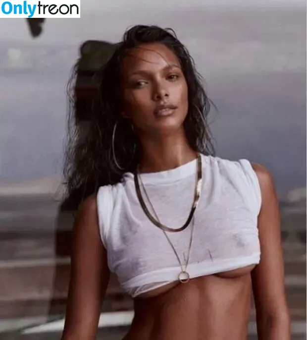 Lais Ribeiro голая photo #0016 (girib / laisribeiro)