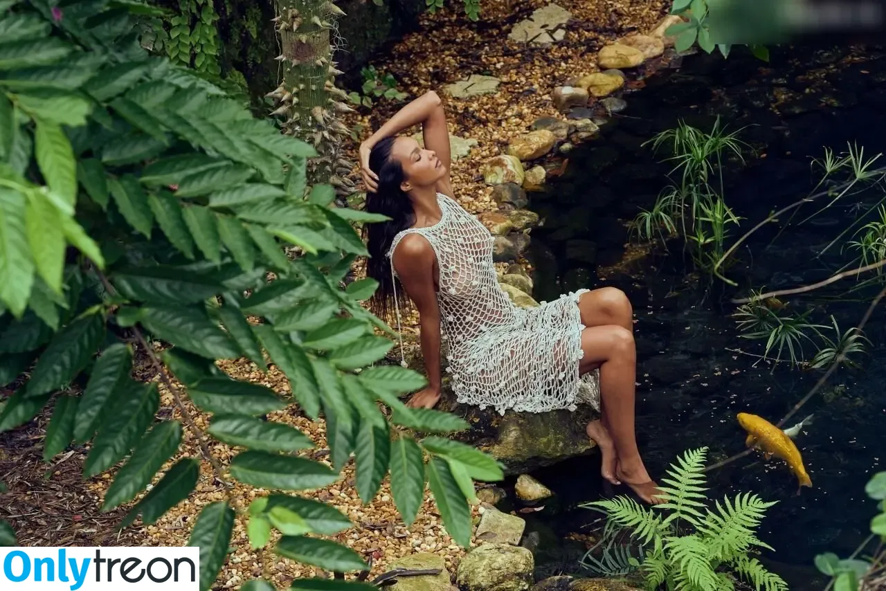 Lais Ribeiro nude photo #0401 (Lalaribeiro16 / girib / laisribeiro)