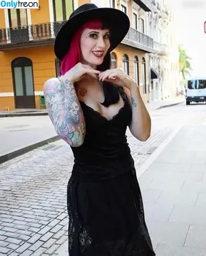 LaJenTrois - Jen Roomes / lajentrois nude photo #0014