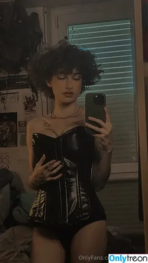 Lalhoevera / lalhoe.vera nude photo #0070