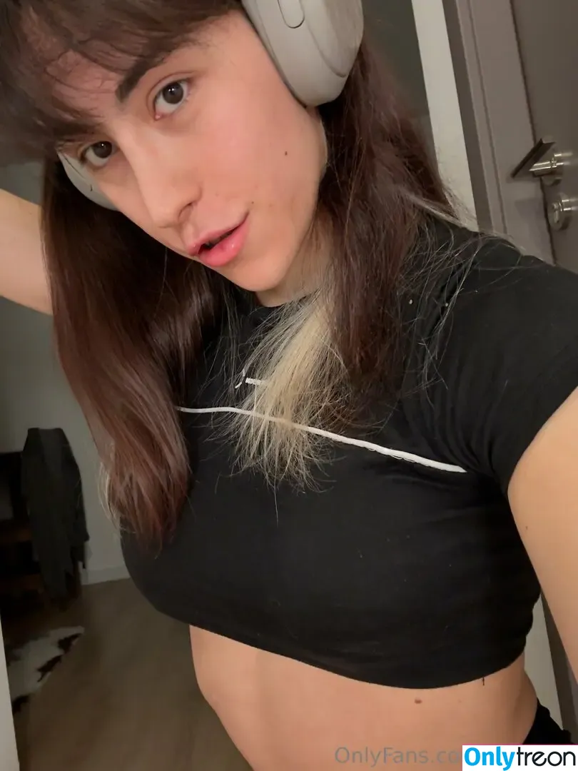 laliwhite nude photo #0099 (laliwhite)