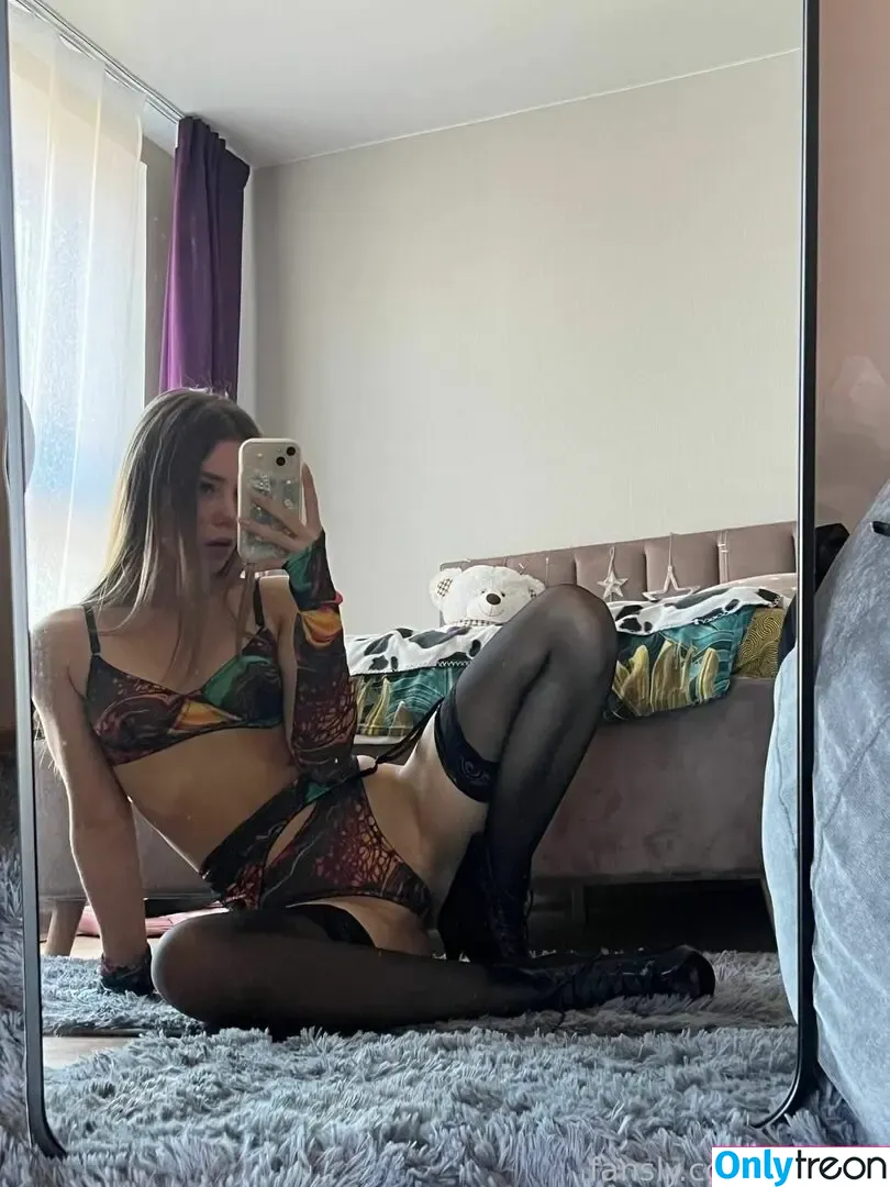 LalliPop nude photo #0019 (lickmebb / lollipop)
