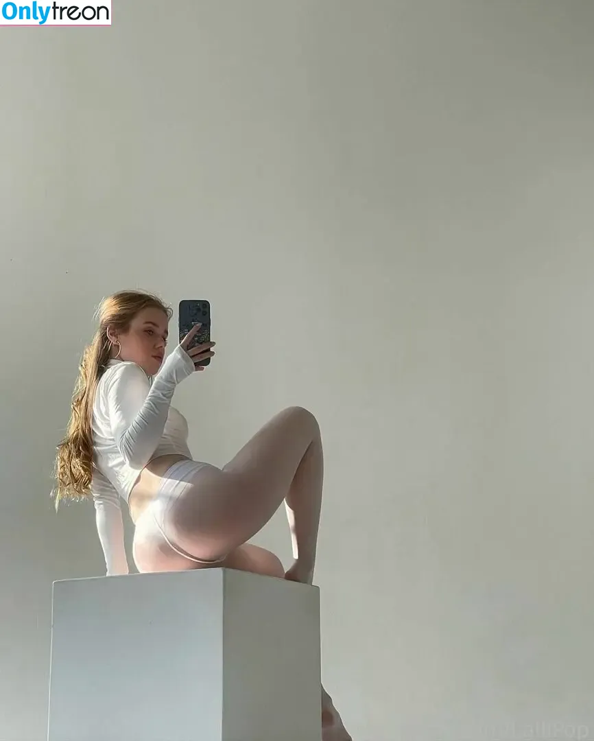 LalliPop голая photo #0028 (lickmebb / lollipop)