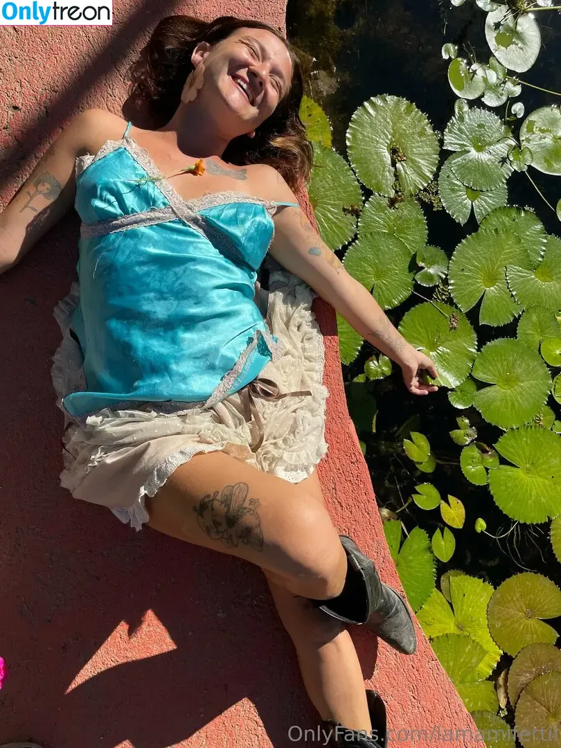 lamamifertil nude photo #0161 (malemiller_)