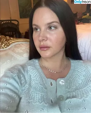 Lana Del Rey / lanadelrey / lanaraybabyx nude photo #0395