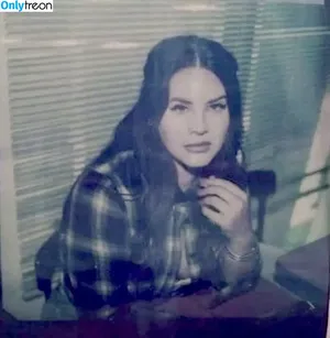 Lana Del Rey / lanadelrey / lanaraybabyx nude photo #0462