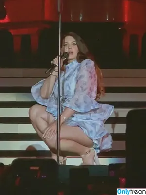 Lana Del Rey / lanadelrey / lanaraybabyx nude photo #0487