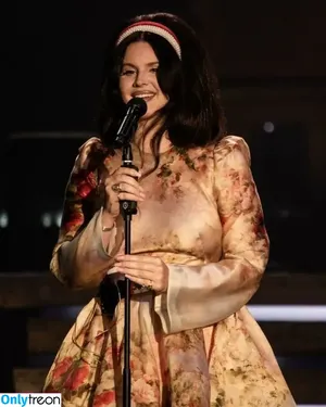 Lana Del Rey / lanadelrey / lanaraybabyx nude photo #0505