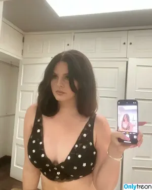 Lana Del Rey / lanadelrey / lanaraybabyx nude photo #0515