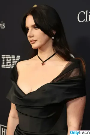Lana Del Rey / lanadelreypictures / lanaraybabyx nude photo #0624