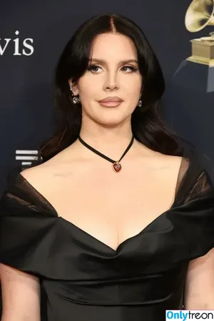 Lana Del Rey / lanadelreypictures / lanaraybabyx nude photo #0627