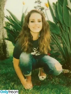 Lana Del Rey / lanadelreypictures / lanaraybabyx nude photo #0710