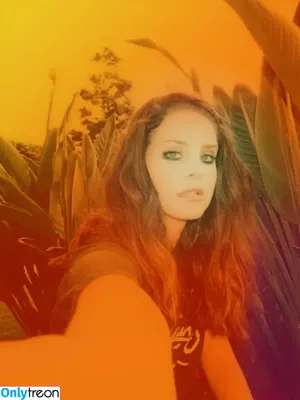 Lana Del Rey / lanadelreypictures / lanaraybabyx nude photo #0714