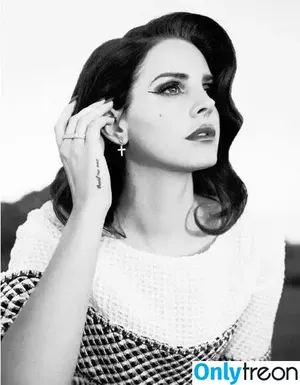 Lana Del Rey / lanadelreypictures / lanaraybabyx nude photo #0725