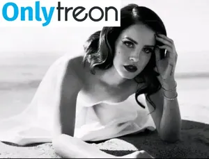 Lana Del Rey / lanadelreypictures / lanaraybabyx nude photo #0728