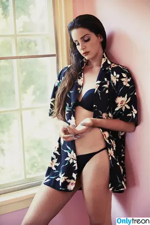 Lana Del Rey / lanadelreypictures / lanaraybabyx nude photo #0743
