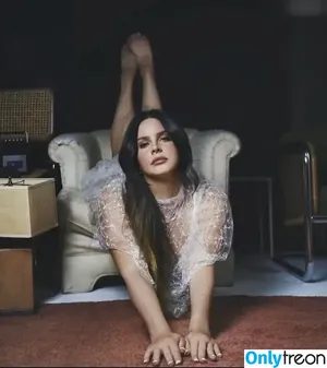 Lana Del Rey / lanadelreypictures / lanaraybabyx nude photo #0894