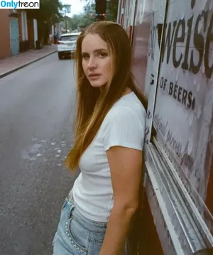 Lana Del Rey / lanadelreypictures / lanaraybabyx nude photo #0897