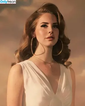 Lana Del Rey / lanadelreypictures / lanaraybabyx nude photo #0905