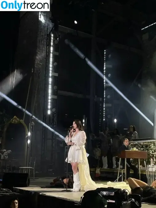 Lana Del Rey nude photo #0526 (lanadelrey / lanaraybabyx)