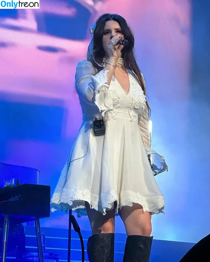 Lana Del Rey nude photo #0533 (lanadelrey / lanaraybabyx)