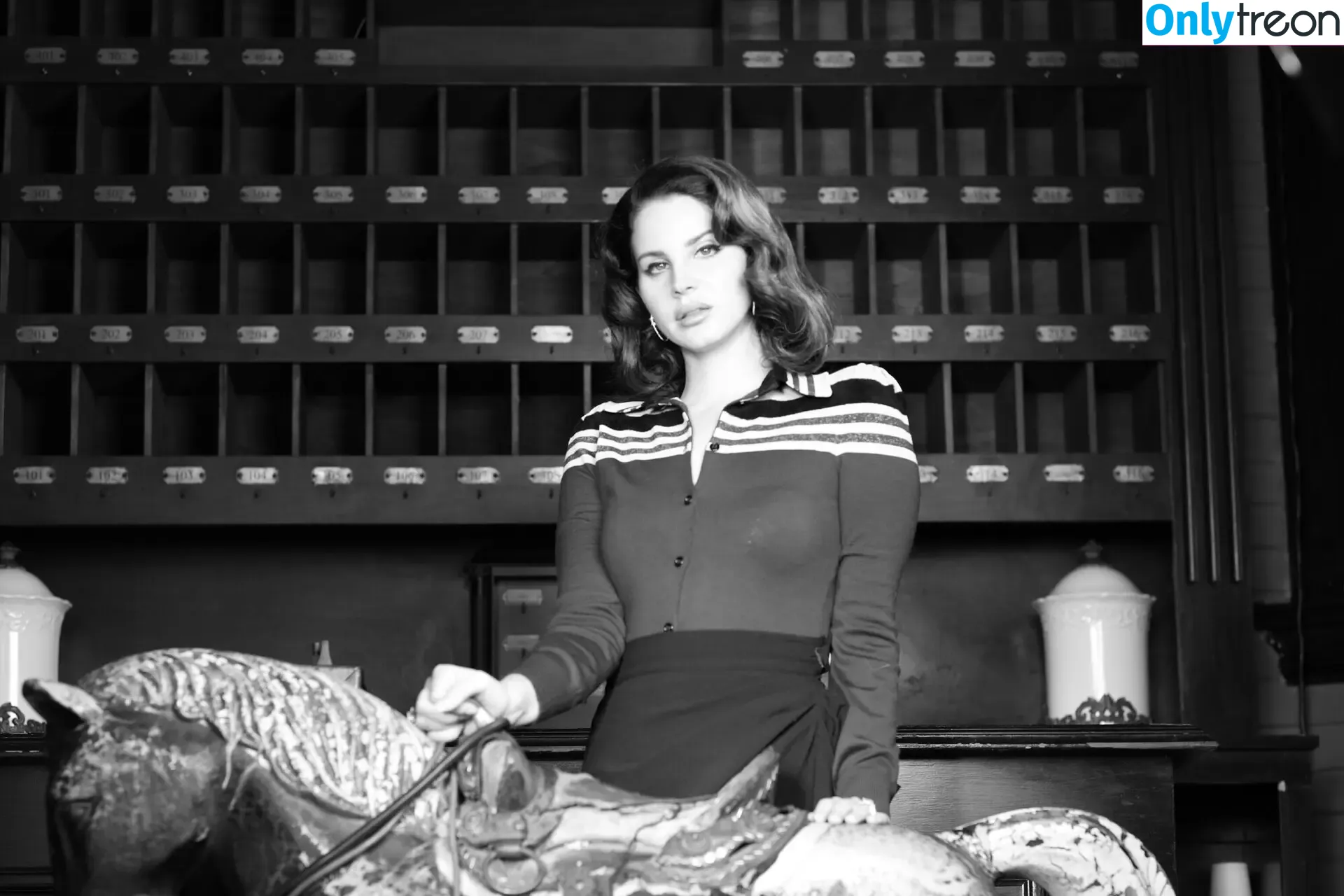 Lana Del Rey голая photo #0954 (lanadelreypictures / lanaraybabyx)