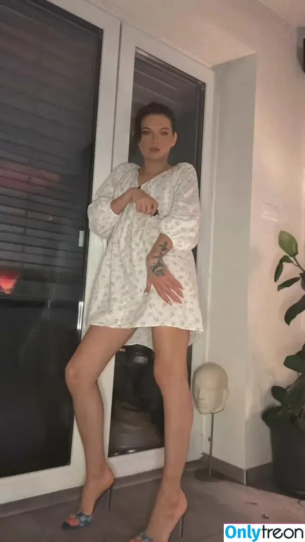 Lana Devone nude photo #0030 (daynadevon / transnnka)