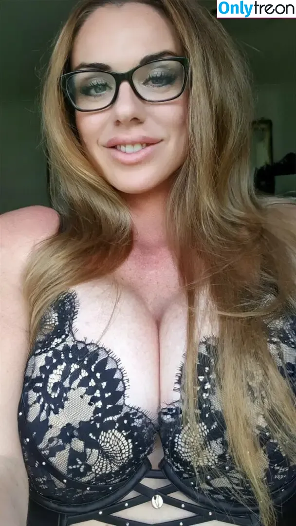 Lana_lady_lifter nude photo #0011 (Lana_lady_lifter)