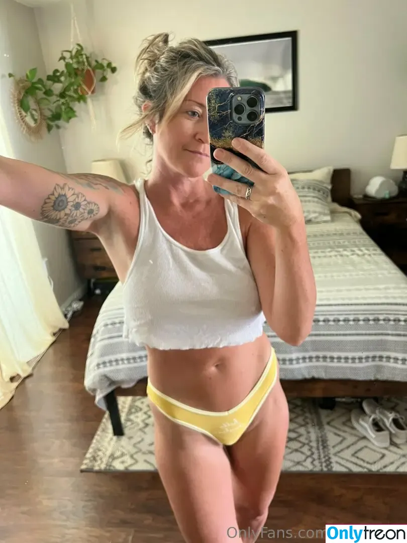 lana.sobo nude photo #0139 (sunsout_lanas_bunsout)