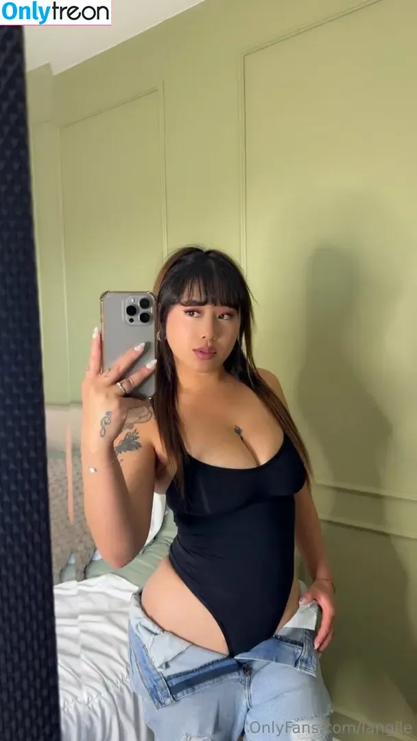 Langiie nude photo #0150 (hellolangiie)