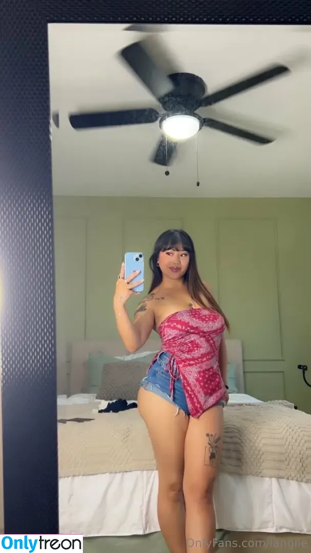 Langiie nude photo #0175 (hellolangiie)