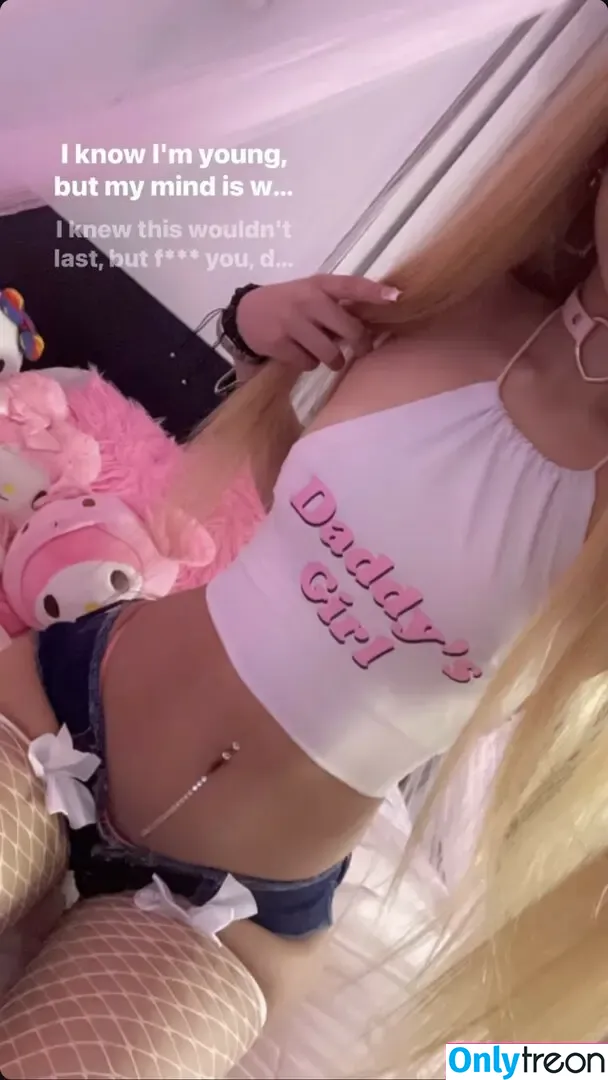 lapbrat zowey spittykitten poutikitty nude photo #0001 (lapbrat)