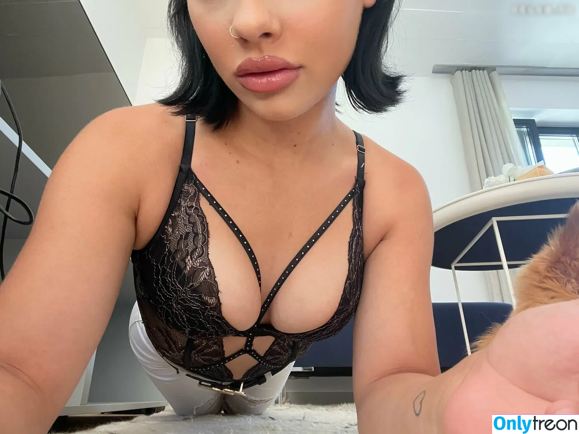 Lara Bttn голая photo #0505 (lara.bttn.lara / larabttnab18)