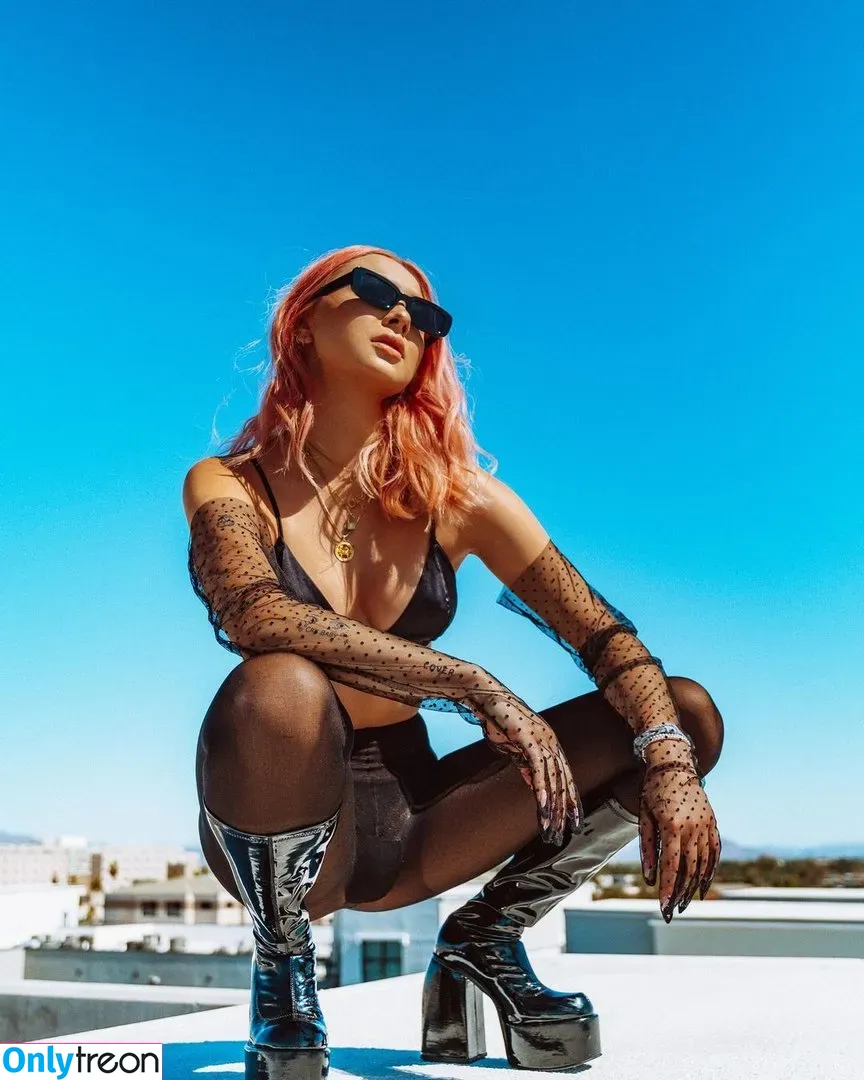 Lara Fraser голая photo #0018 (The Daily Dropout / baileyss / larafraser)